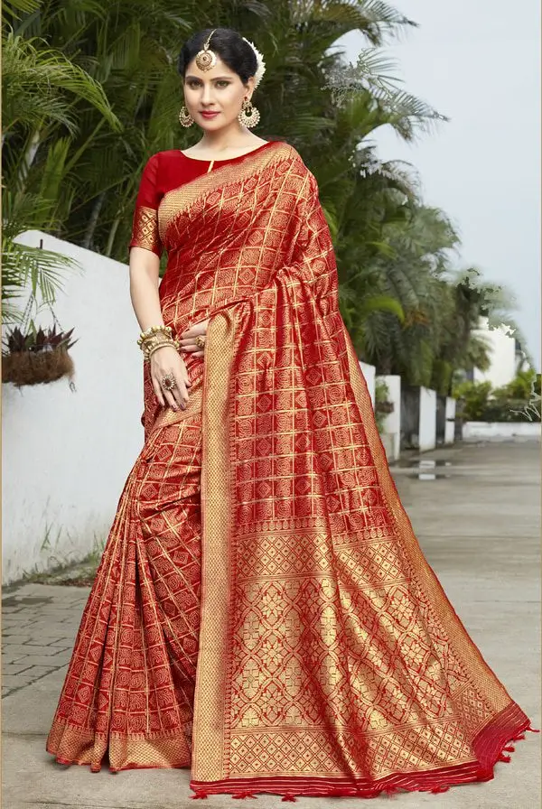 Kad Creations women Banarasi Silk zari weaving and Tassel Pallu work Maroon wedding wear sari saree saris for women